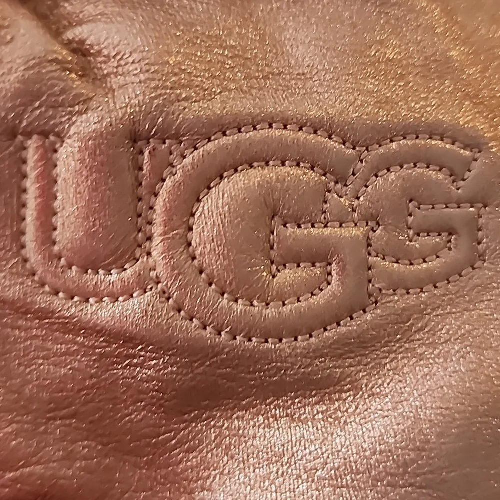 UGG new never